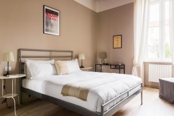 ALTIDO Gracious Navigli Flat