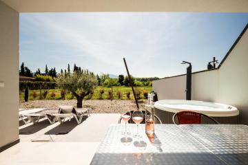 66A5 - Massane, cottage au coeur des vignes - jacuzzi - jardin