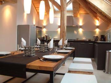 Impressive 3 Bedroom Chalet, 150m from ski lift