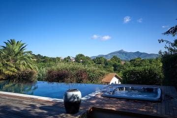 Villa Kokoloa : piscine chauffée et vue montagnes