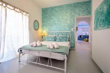 Blue Violet Apartment