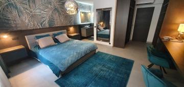 3 pieces 105m2 Cannes Centre a 100m du vieux port!
