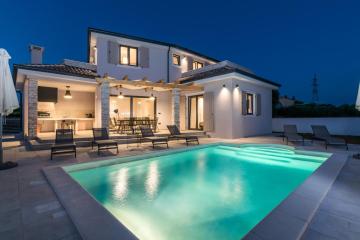 Beautiful Villa with sea view