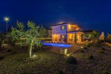 Rustic Villa Viamare