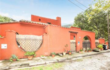 Amazing home in Sorde with 4 Bedrooms and WiFi