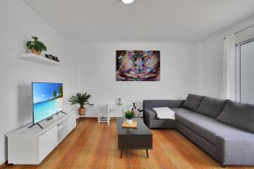 MonteMarAdeje, New 2 Bedroom Apartment, City Center