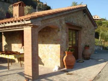 Small rustic to few Kms from the sea