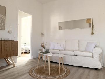 PASTEUR 2 - Agréable T3 au centre à deux pas du lac et des commerces, avec décoration raffinée