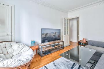 Large cozy apartment near Convention
