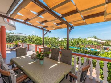 Holiday Villa with swimmingpool at Polaca, near Biograd on sea