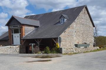Charming 2-Bed Cottage within Barn in Merinchal