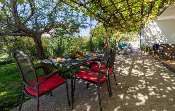 Nice apartment in Bribir with 1 Bedrooms