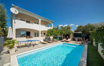 Stunning home in Kastel Novi with Jacuzzi, WiFi and Outdoor swimming pool