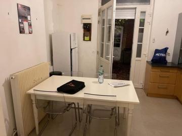 CAU 17 F2 RDC avec petite terrasse