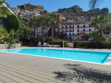 Taormina Lukos House in center with pool and parking