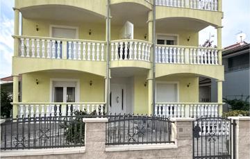 Amazing apartment in Biograd na Moru with 1 Bedrooms