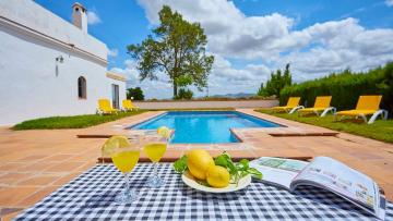 Cortijo el Membrillo Arcos de la Frontera by Ruralidays