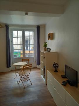 Le 105 _ Grand studio en centre ville