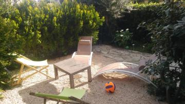 Agréable T3 avec jardin et parking privé, à 350m du centre ville et des plages, wifi