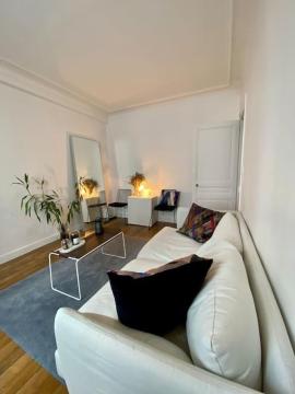 Chic 1 bed next to Champs Elysées & Eiffel Tower