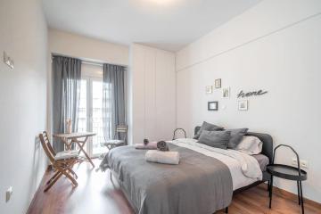 Modernised Athenian Apartment /w 2BR & 2BA