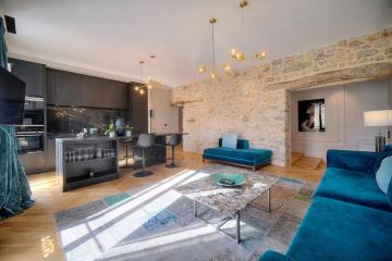 REF 1393 - Appartment completely renovated south facing - Center of Cannes