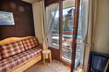 Appartement avec 1 chambre, balcon, Piscine, parking, Wifi, dans le Centre