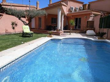 Casa Deltebre, 4 dormitorios, 8 personas - ES-184-28