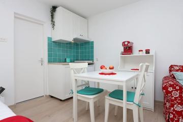 Smart TV, WIFI, washer-drier, free parking