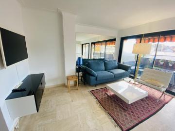 ROS5-Appartement avec une chambre et une belle terrasse