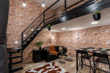 Very stylish and central AC apartment