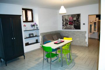 Luan House