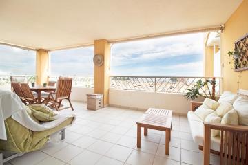 Global Properties, Apartamento con piscina y gran terraza en la playa