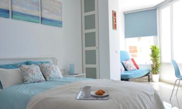 Bright studio apt. with sea view and pool