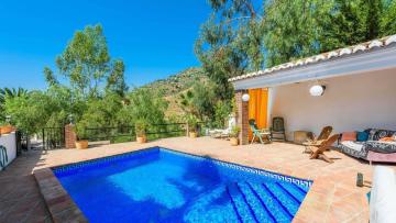 Finca Córdoba Cómpeta by Ruralidays