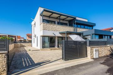 Holiday house with a parking space Vir - 20224