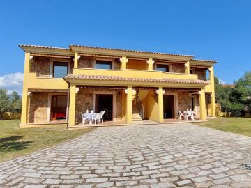 Locazione Turistica Domus Pedra - TEO140