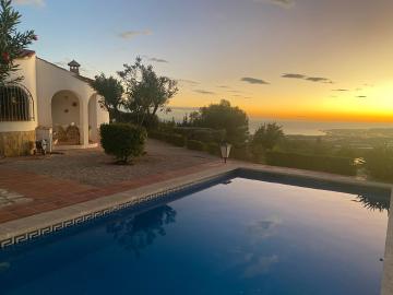 Villa indépendante, magnifique vue mer, piscine privée,WIFI