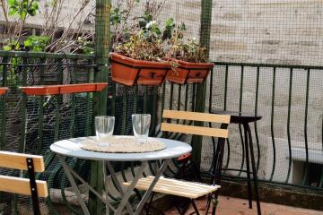 Quiet nest with terrace in the city center