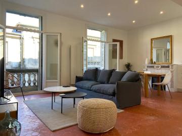 Appartement entièrement rénové au cœur d’Avignon