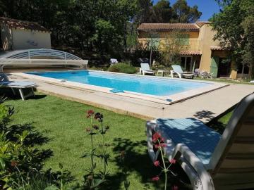 Grande maison en Provence avec piscine et jardin clôturé de 5000m2