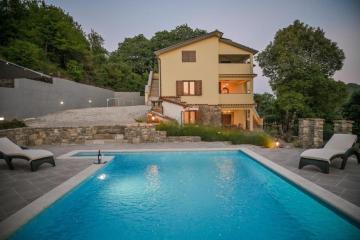 Villa Brbon for 6 persons with a large garden and playground - kids friendly