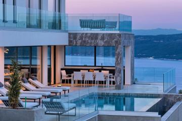 Villa Ateneum with sea view, jacuzzi and infinity pool