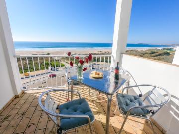 Beach-apartment with terrace and 180º sea view Barabara F