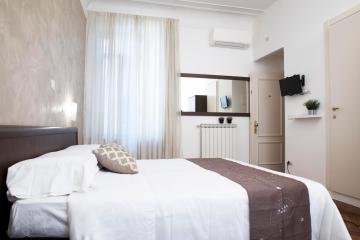 HOTEL CAPRI