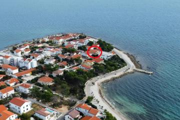 Apartments by the sea Vir - Kozjak, Vir - 16386