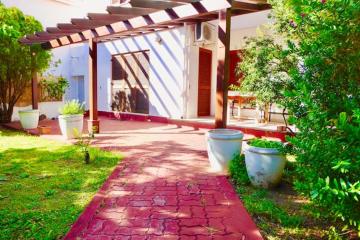 3 bedrooms appartement at Cala Gonone 70 m away from the beach with enclosed garden