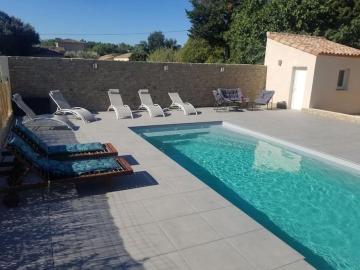Villa avec piscine chauffée privée à 5 min d'Uzès.