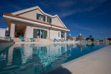 exclusive luxury villa monte pompilio