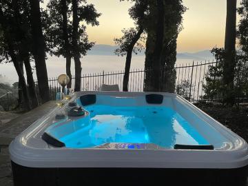 Emma’s House- Jacuzzi e giardino privato